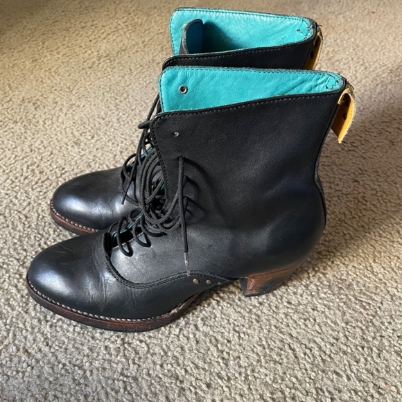 PS Kaufman Crosswalk Lace-up Leather Boots - Picture 9 of 11